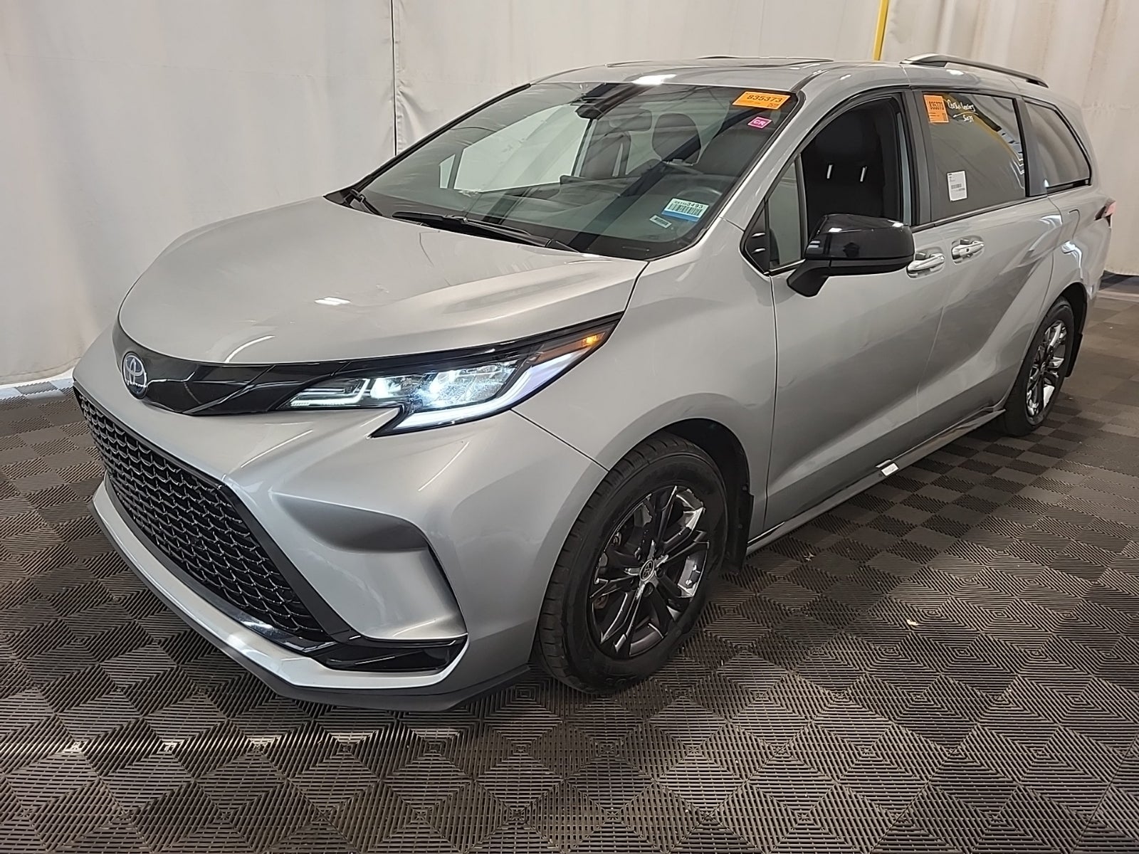 2025 Toyota Sienna XSE Hybrid