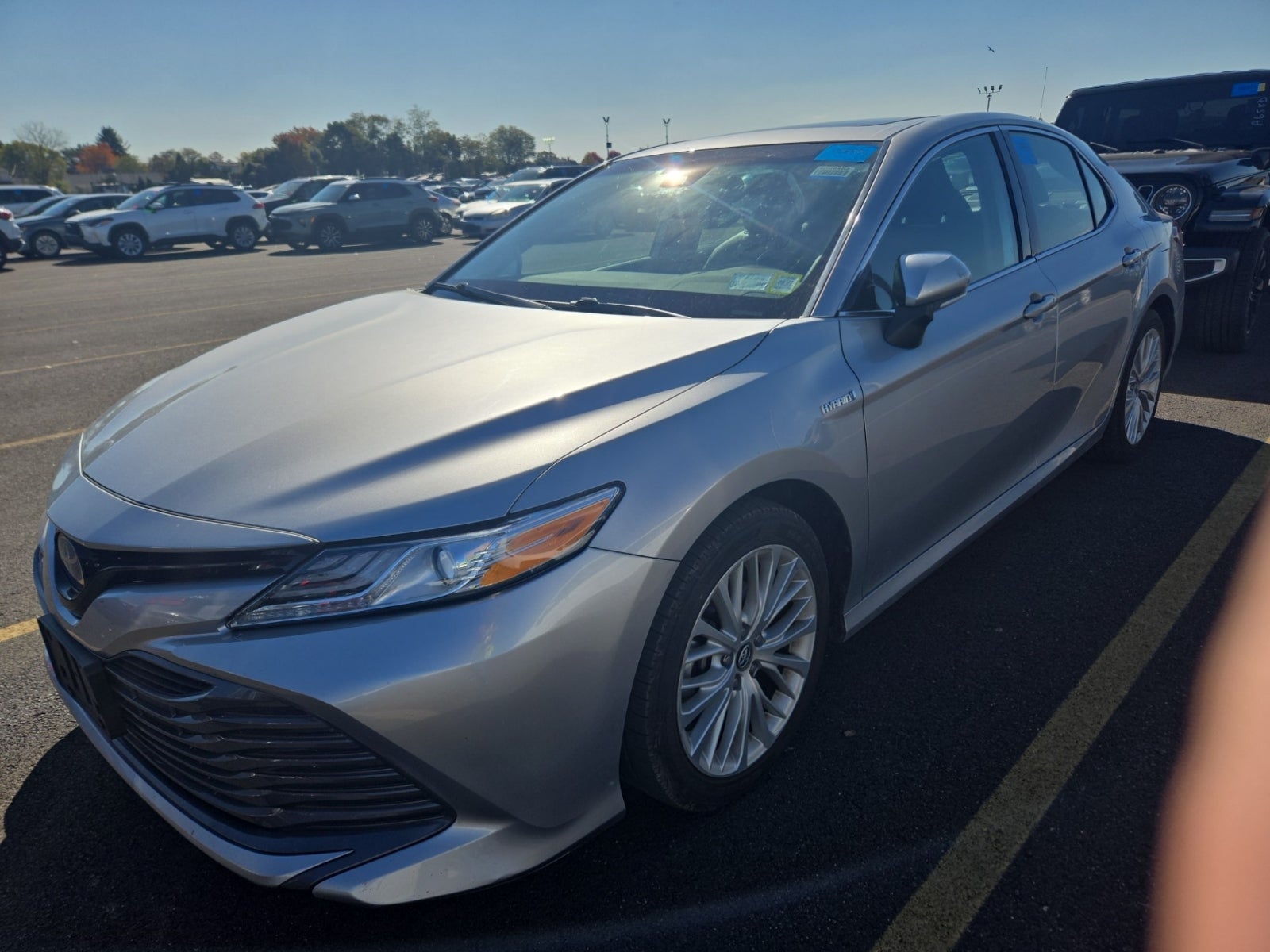 2020 Toyota Camry Hybrid XLE