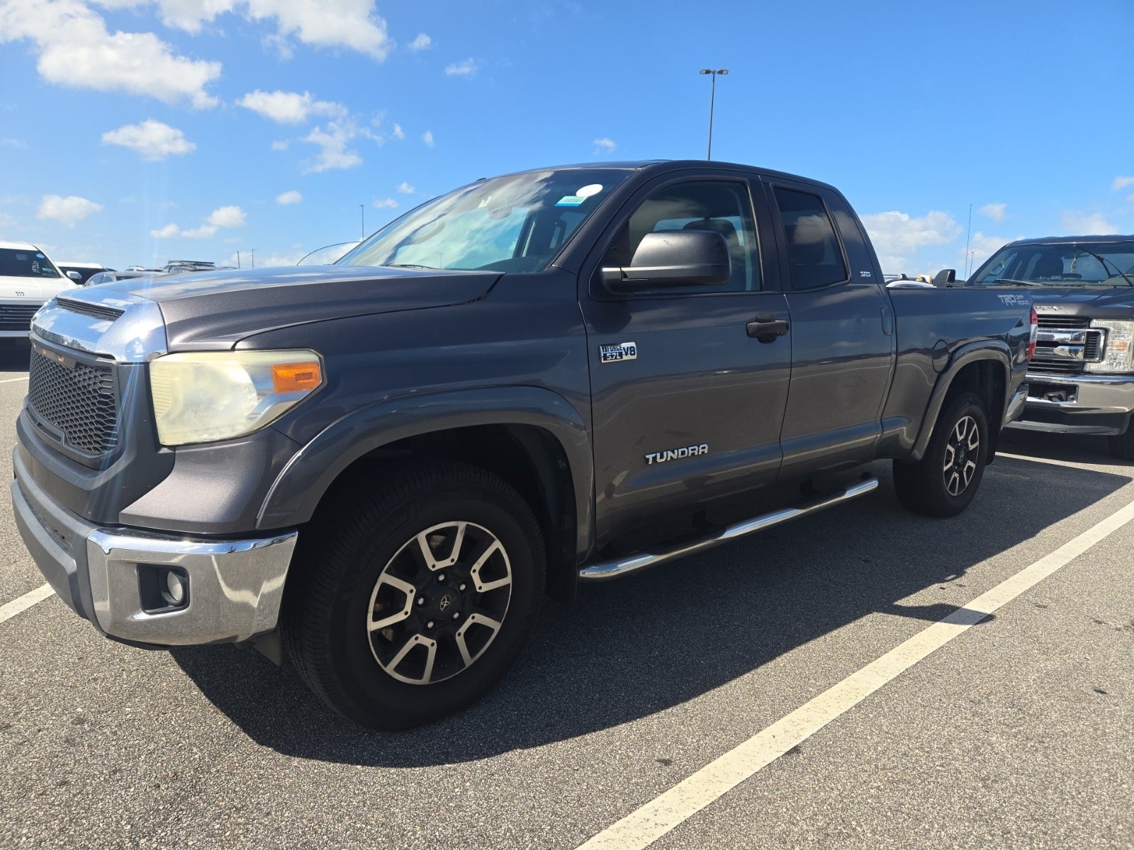 2014 Toyota Tundra Double Cab 5.7l FFV V8 6-SPD At SR5