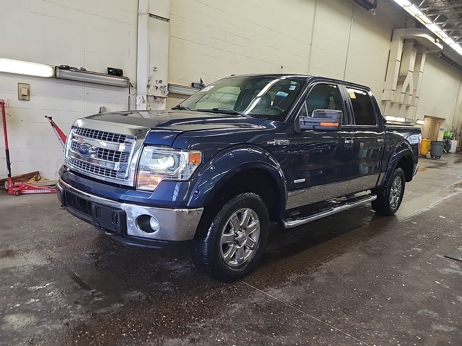 2014 Ford F-150 4WD Supercrew 145" XLT