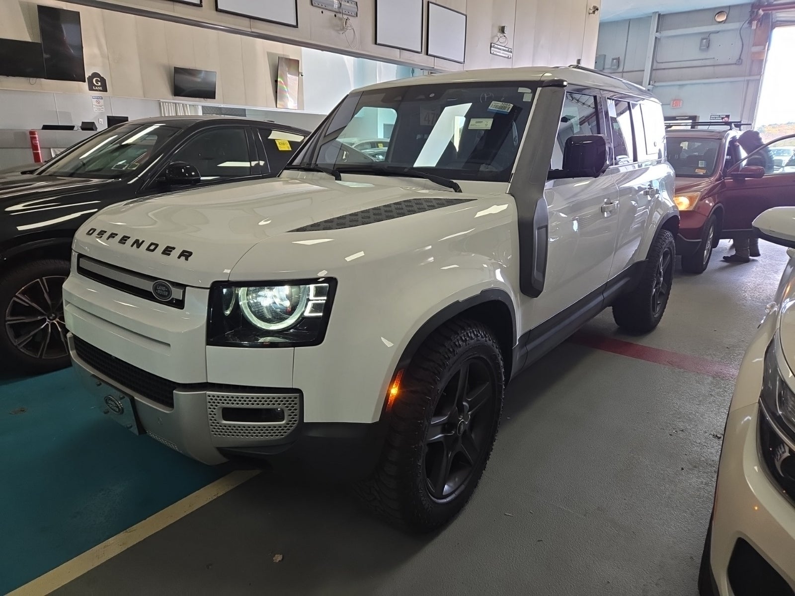 2020 Land Rover Defender SE
