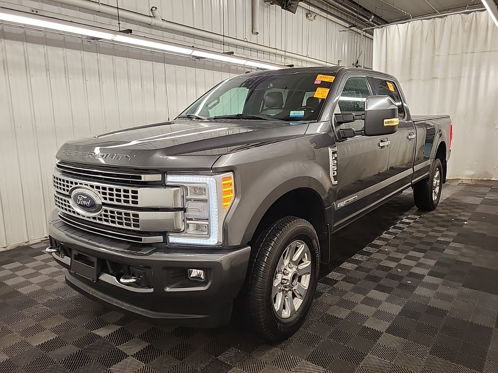 2017 Ford F-250 4WD Crew Cab 176" Platinum
