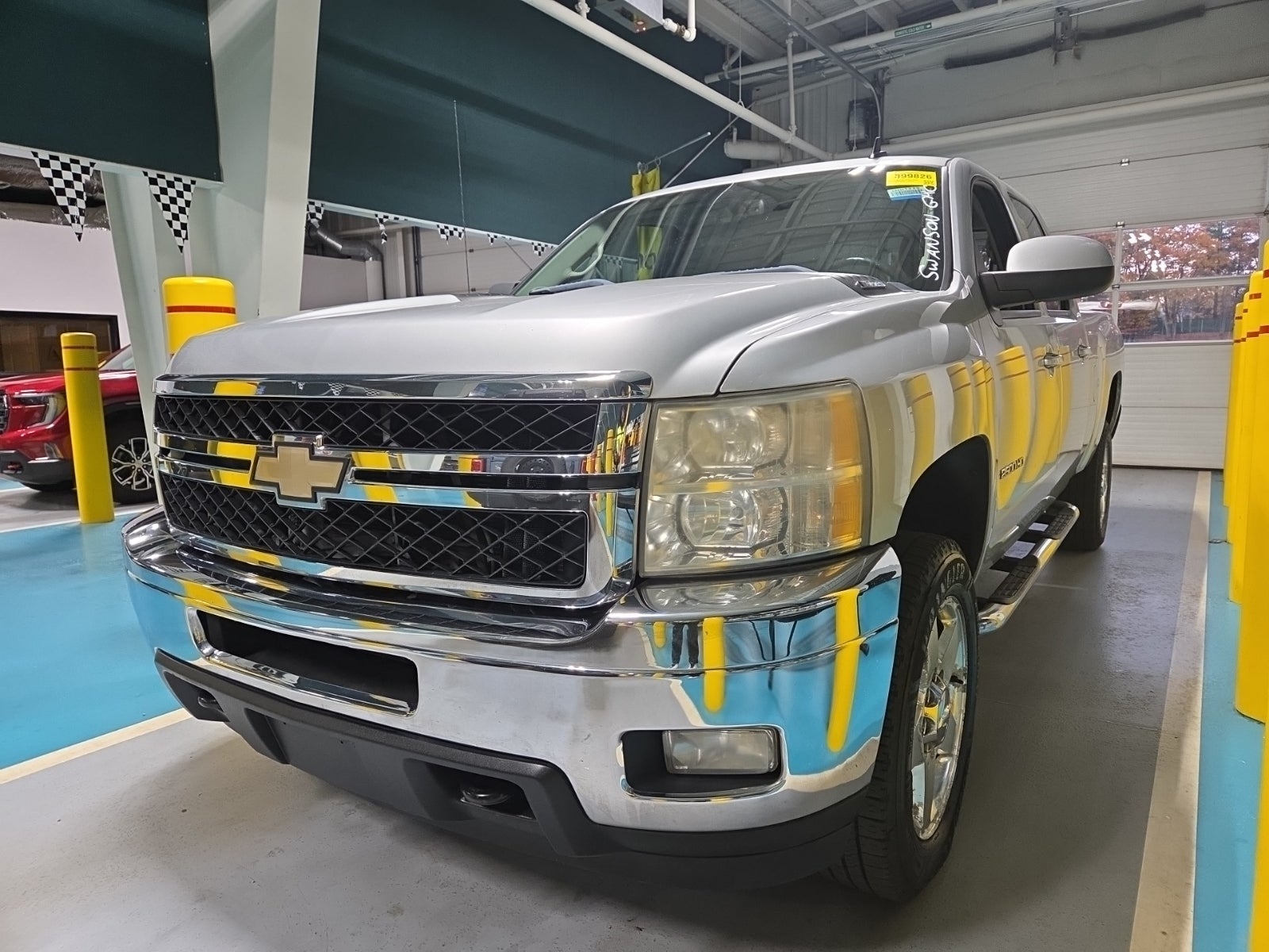 2011 Chevrolet Silverado 2500HD 4WD Crew Cab 153.7" LTZ