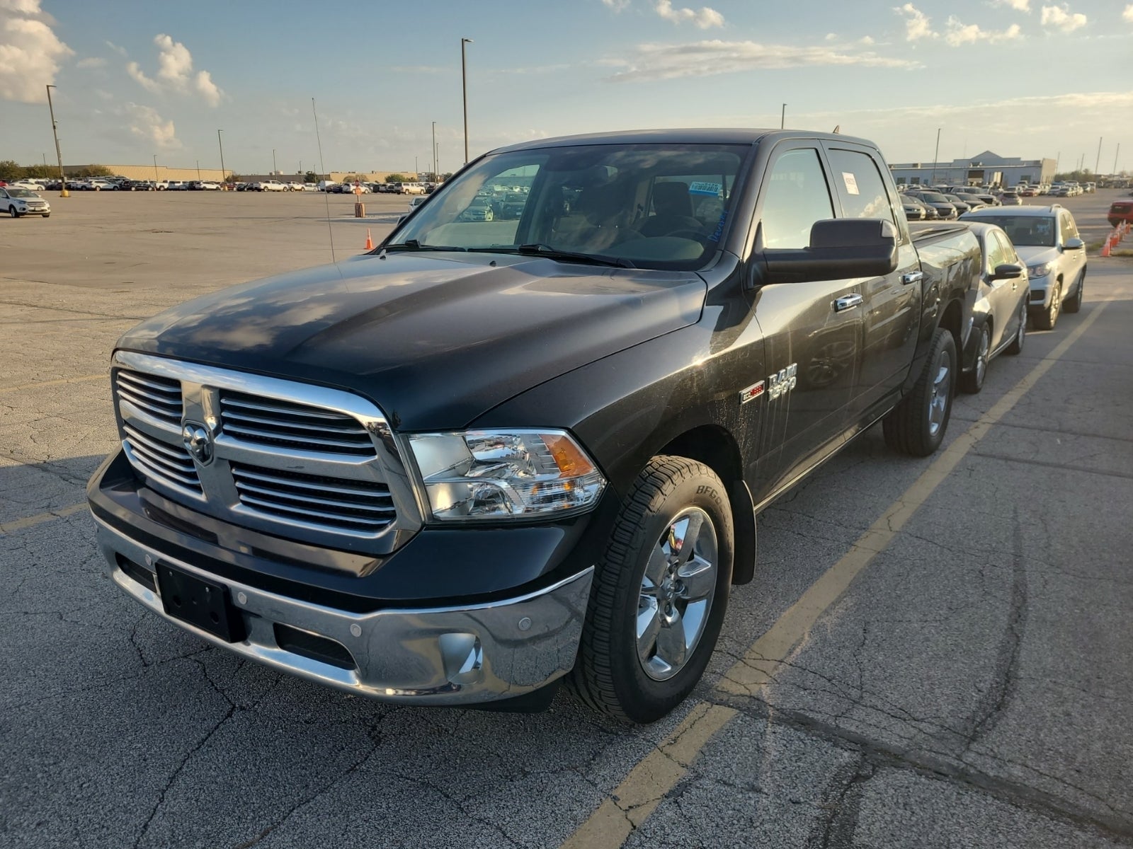 2015 Ram 1500 4WD Crew Cab 140.5" Big Horn