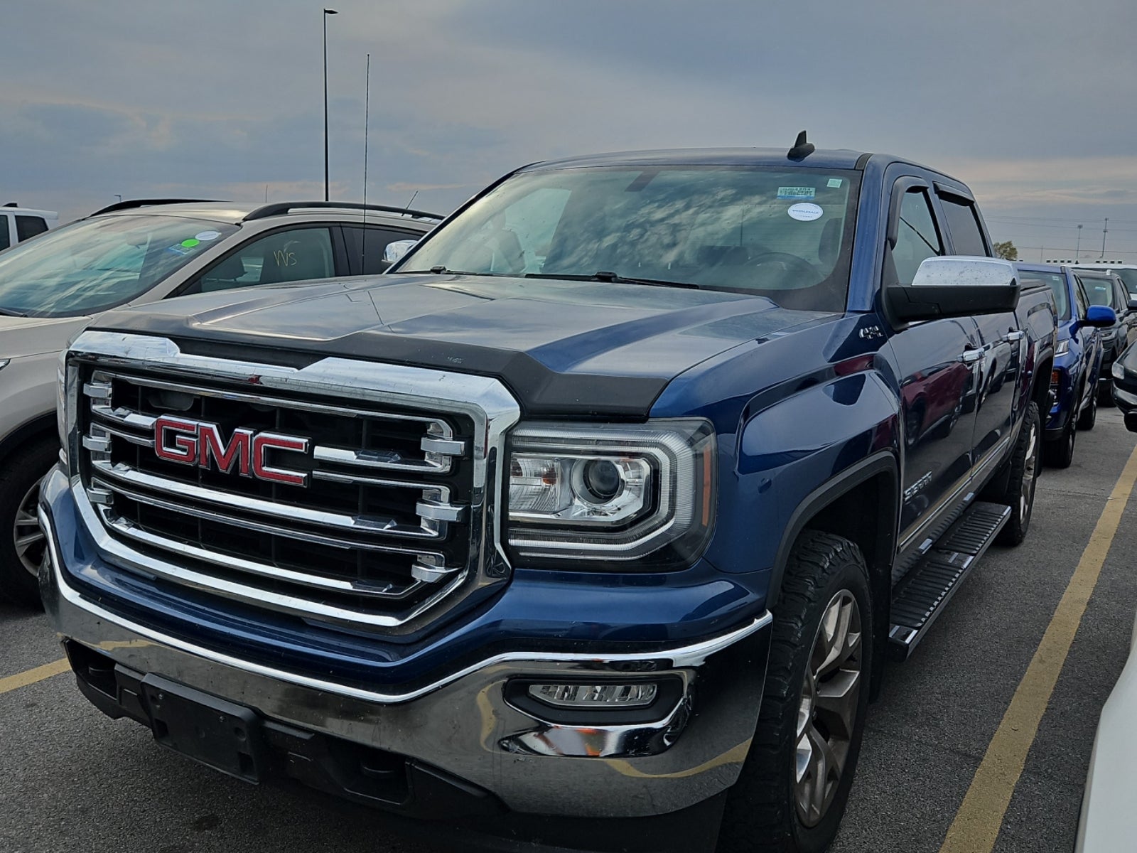 2017 GMC Sierra 1500 4WD Crew Cab 143.5" SLT