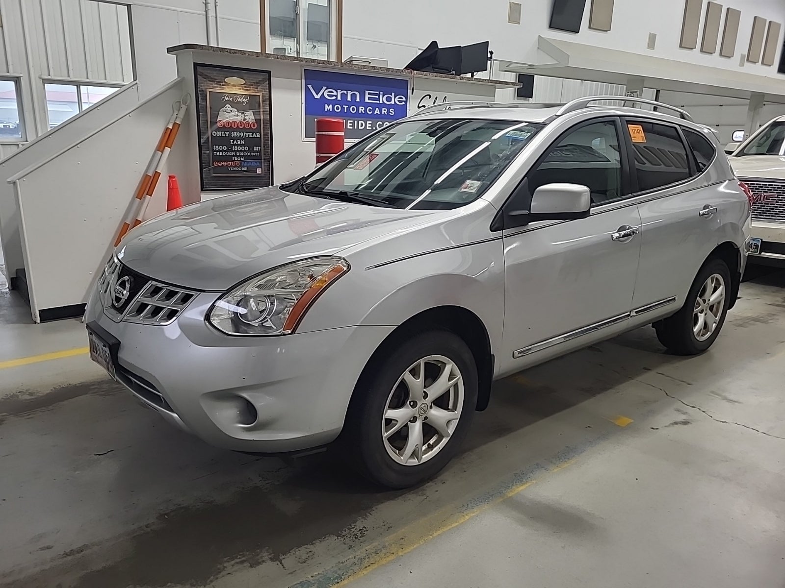 2011 Nissan Rogue SV