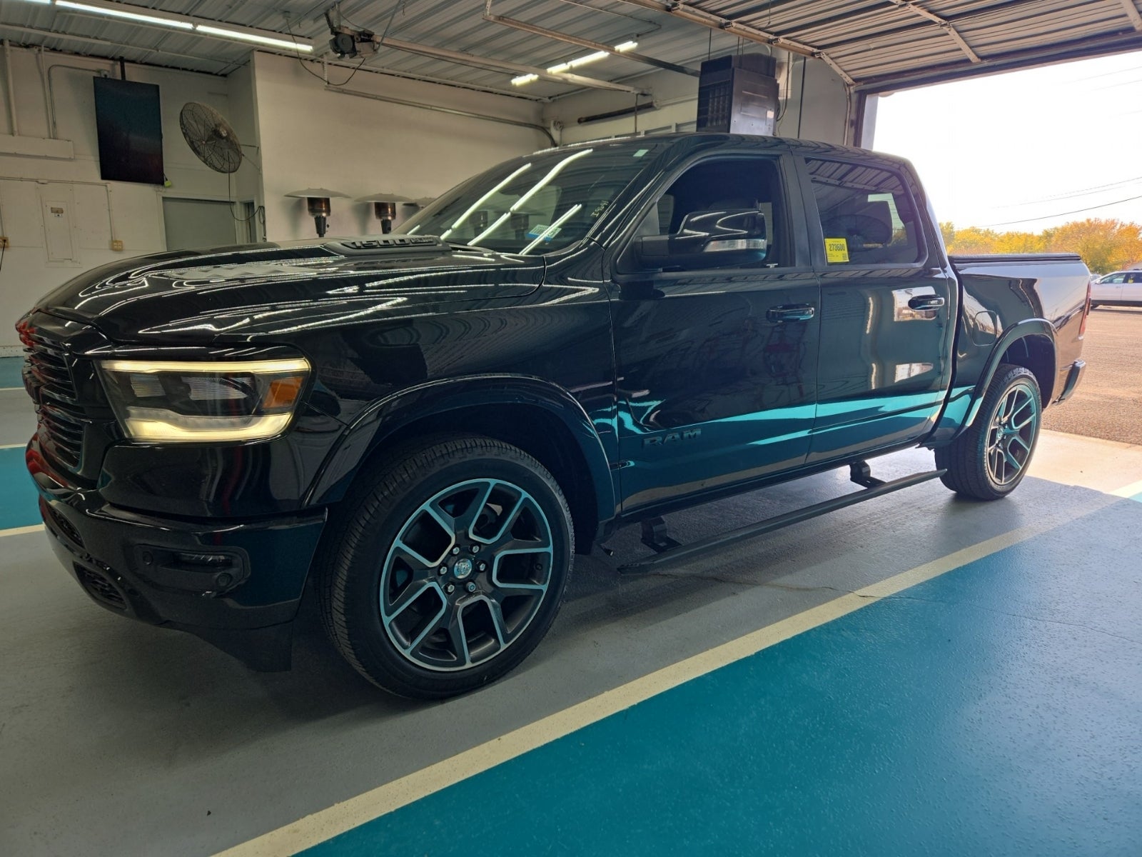 2019 Ram 1500 Laramie 4x4 Crew Cab 5'7" Box