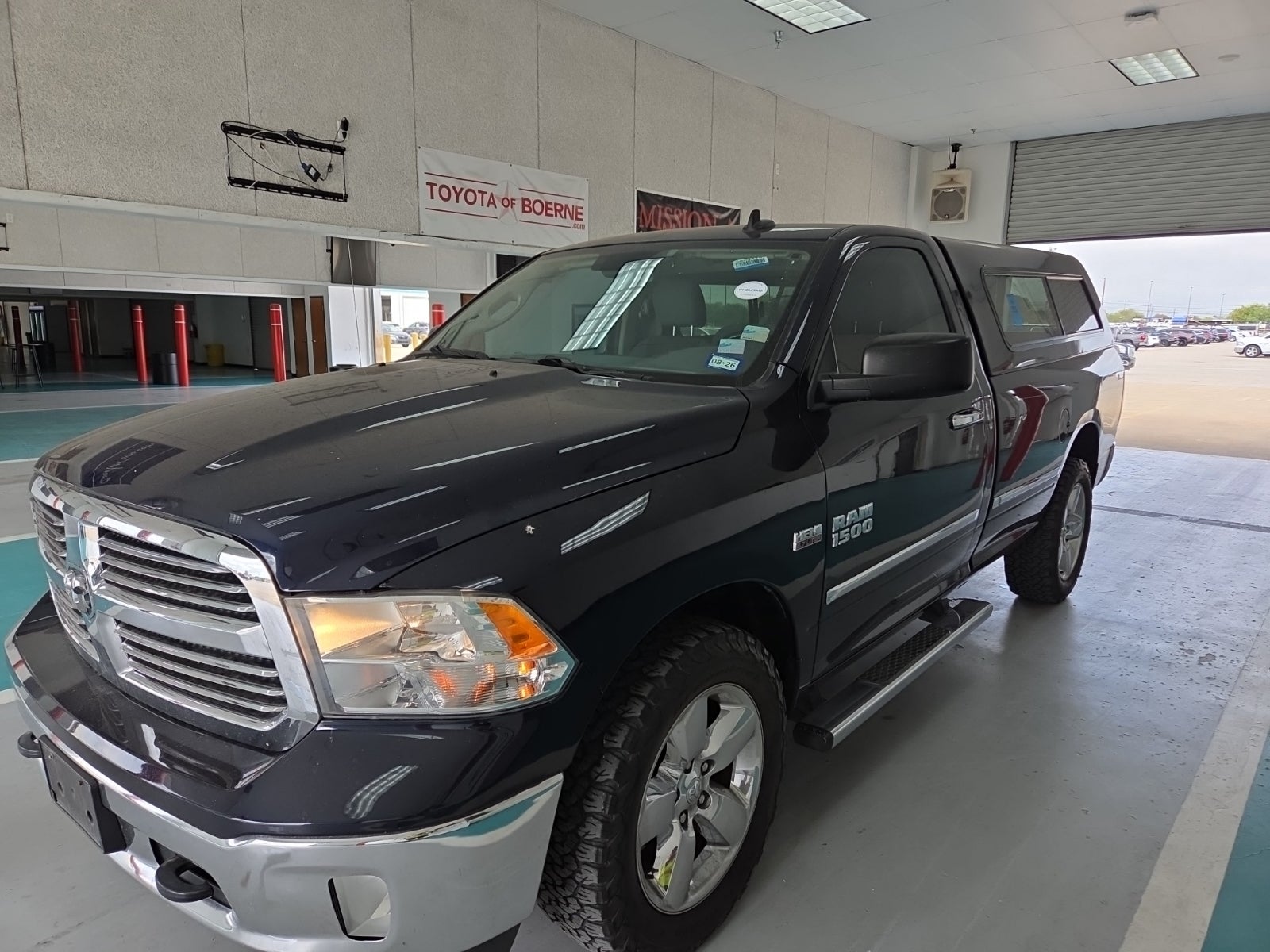 2013 Ram 1500 4WD Reg Cab 140.5" SLT