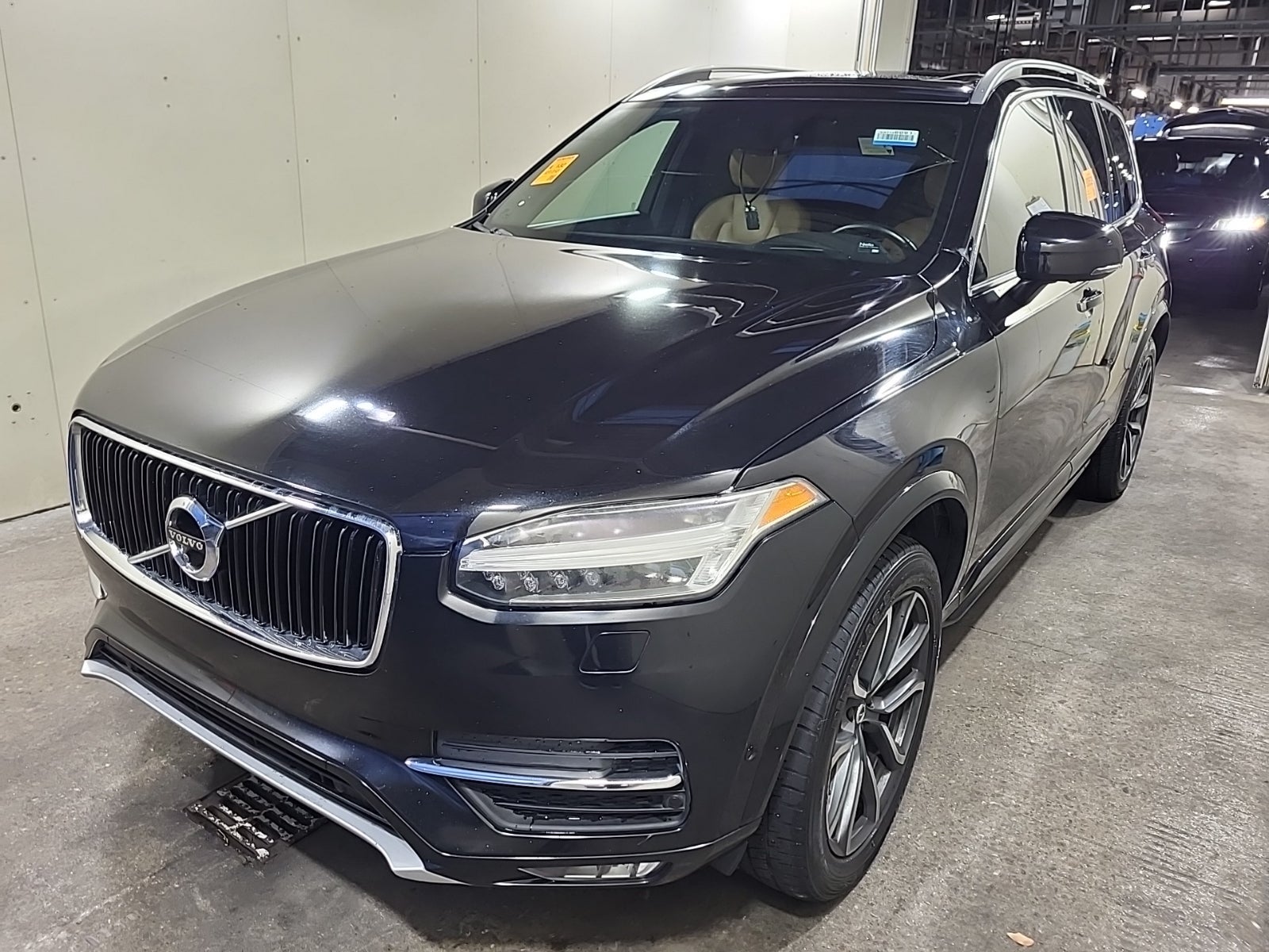 2017 Volvo XC90 Momentum