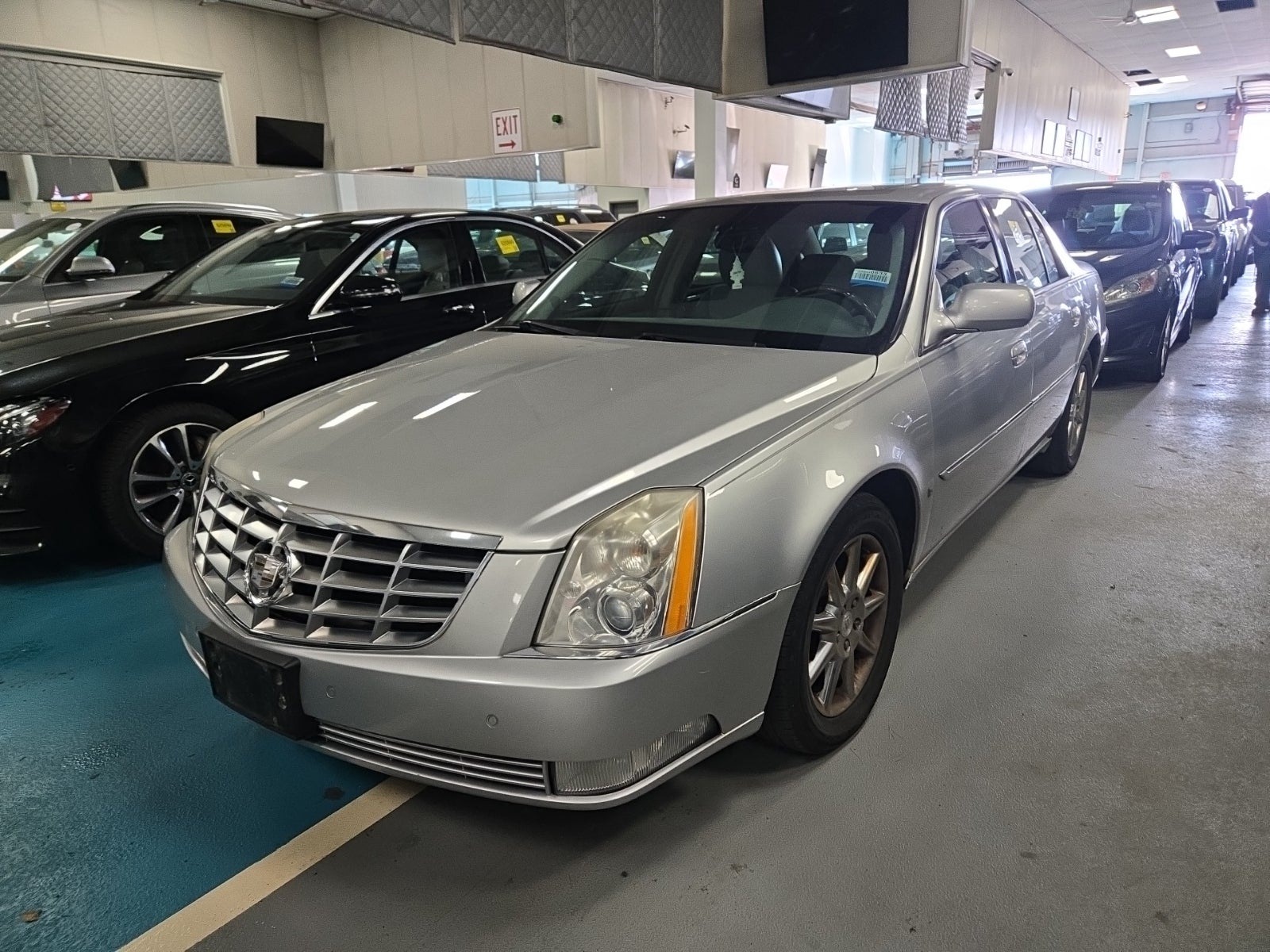 2010 Cadillac DTS W/1sc