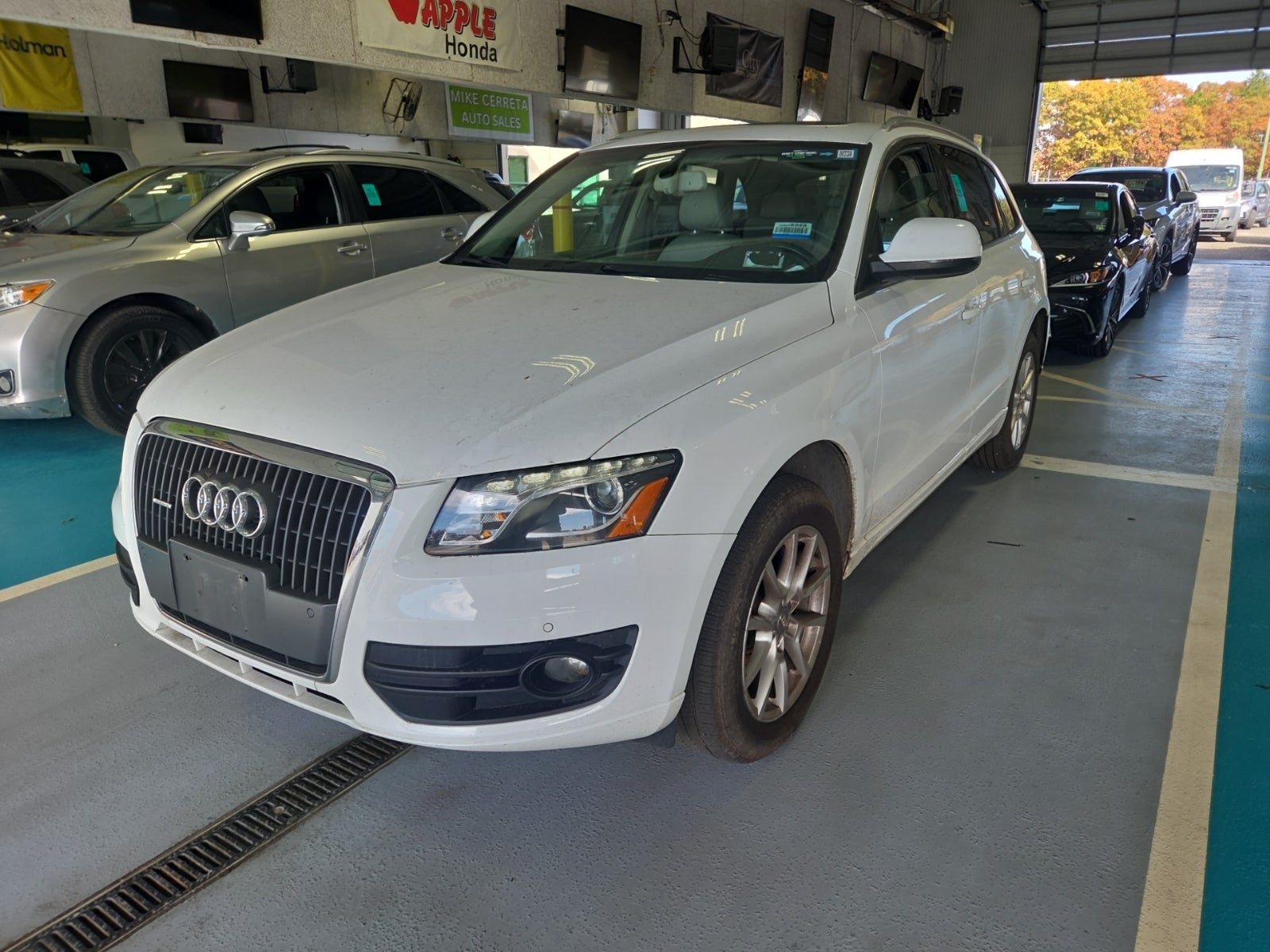 2011 Audi Q5 2.0t Premium Plus