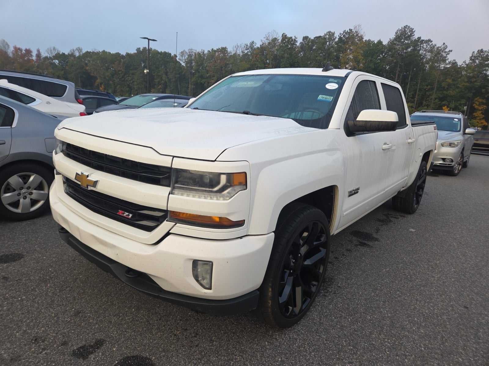 2018 Chevrolet Silverado 1500 4WD Crew Cab 143.5" LT W/2lt
