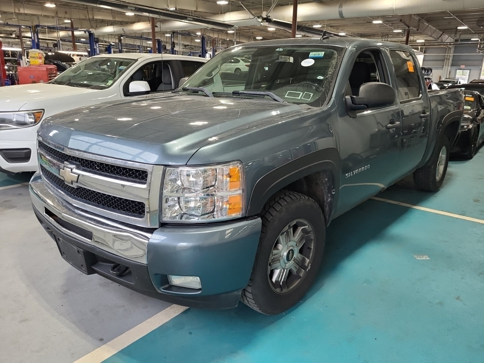 2011 Chevrolet Silverado 1500 4WD Crew Cab 143.5" LT