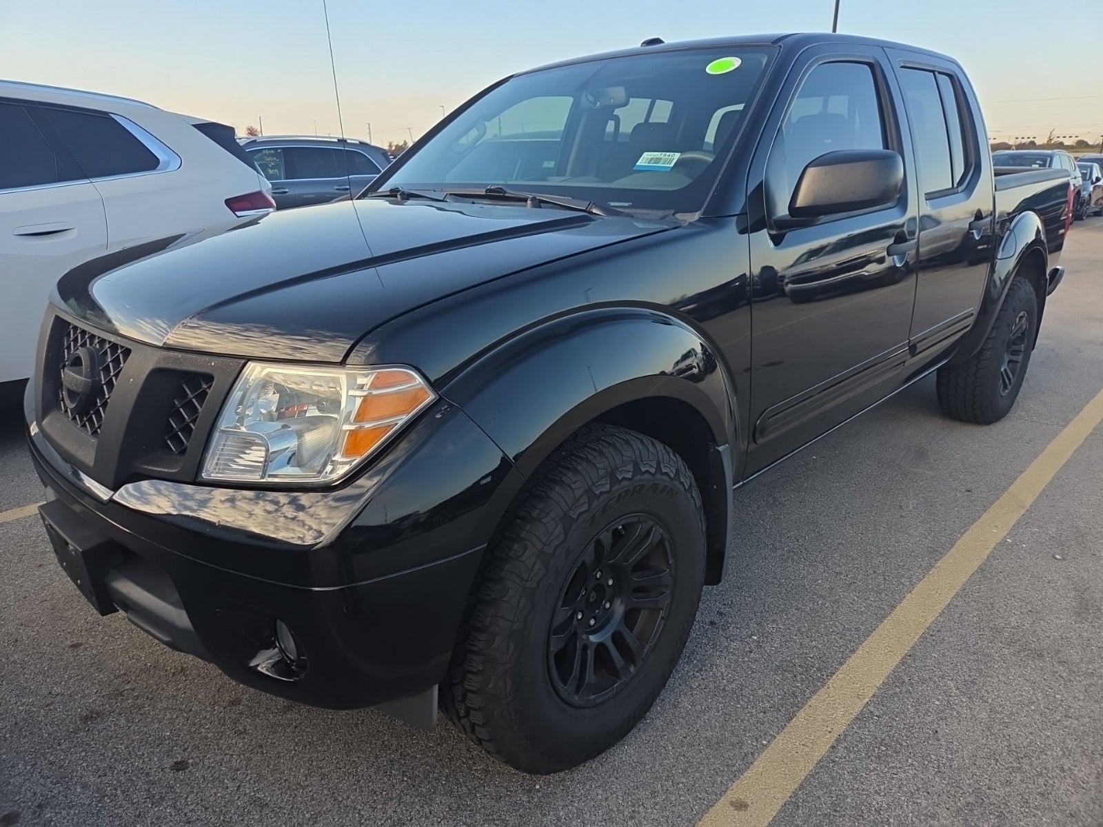 2015 Nissan Frontier 4WD Crew Cab SWB Auto SV