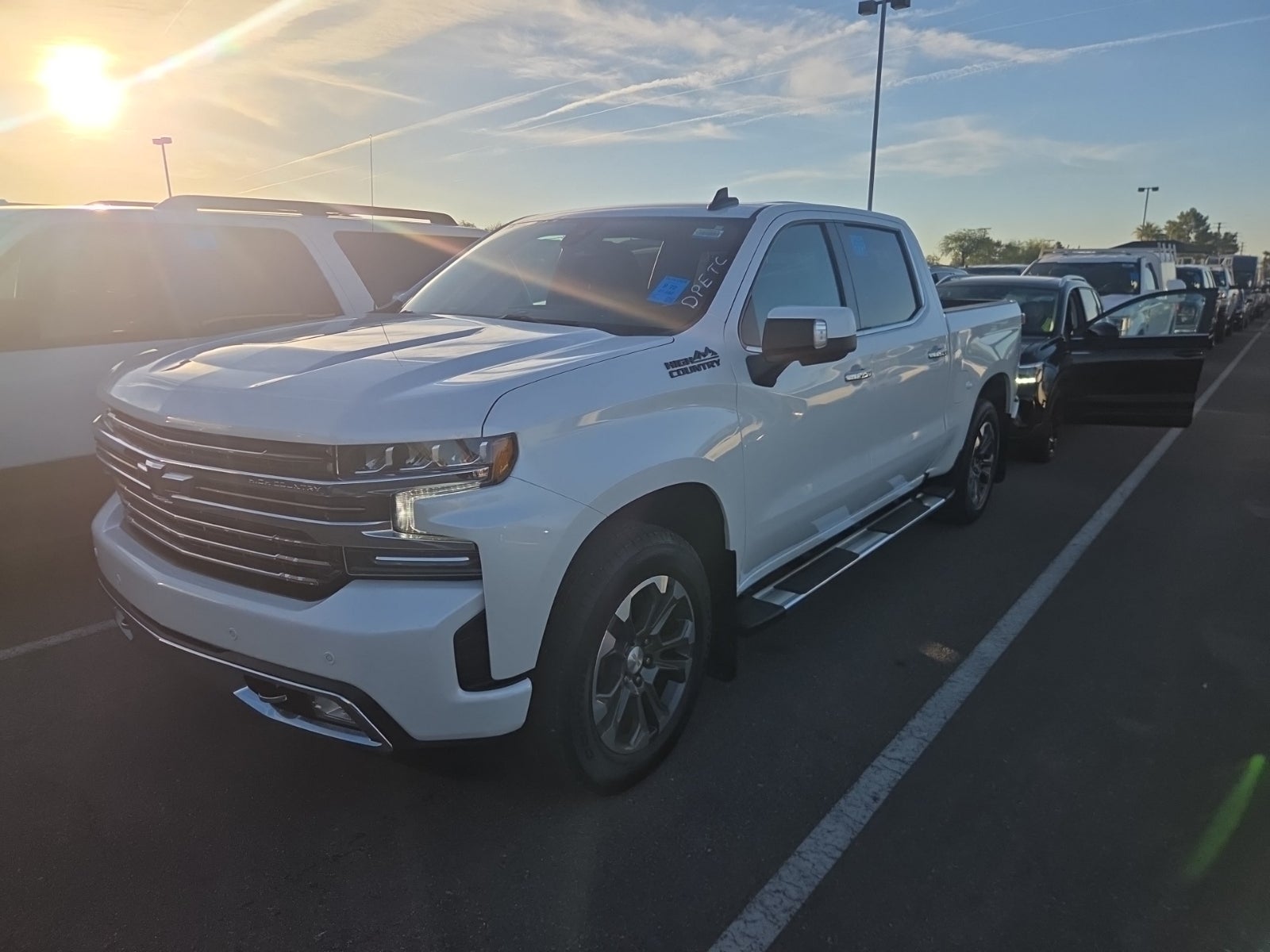 2022 Chevrolet Silverado 1500 LTD 4WD Crew Cab 147" High Country