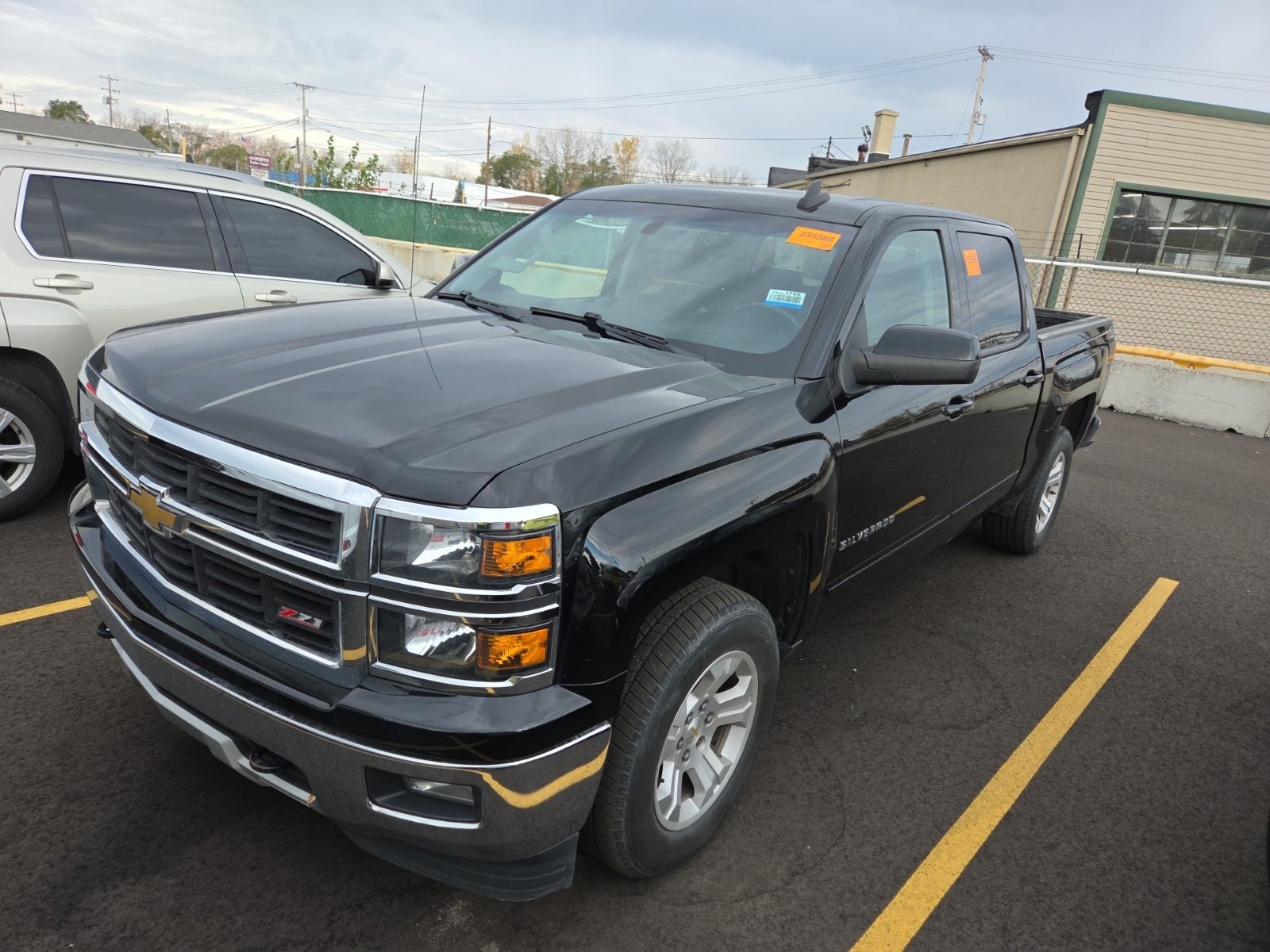 2015 Chevrolet Silverado 1500 4WD Crew Cab 143.5" LT W/2lt