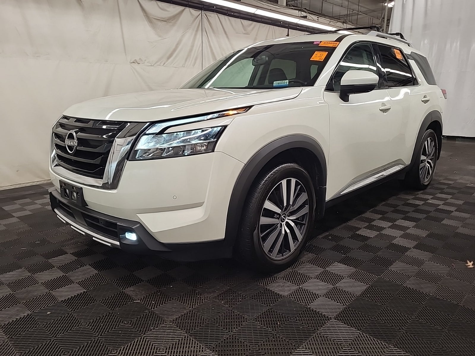 2022 Nissan Pathfinder Platinum