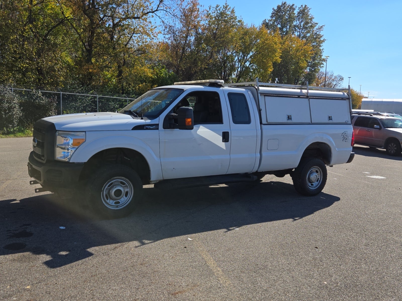 2015 Ford F-250 4WD Supercab 158" XL