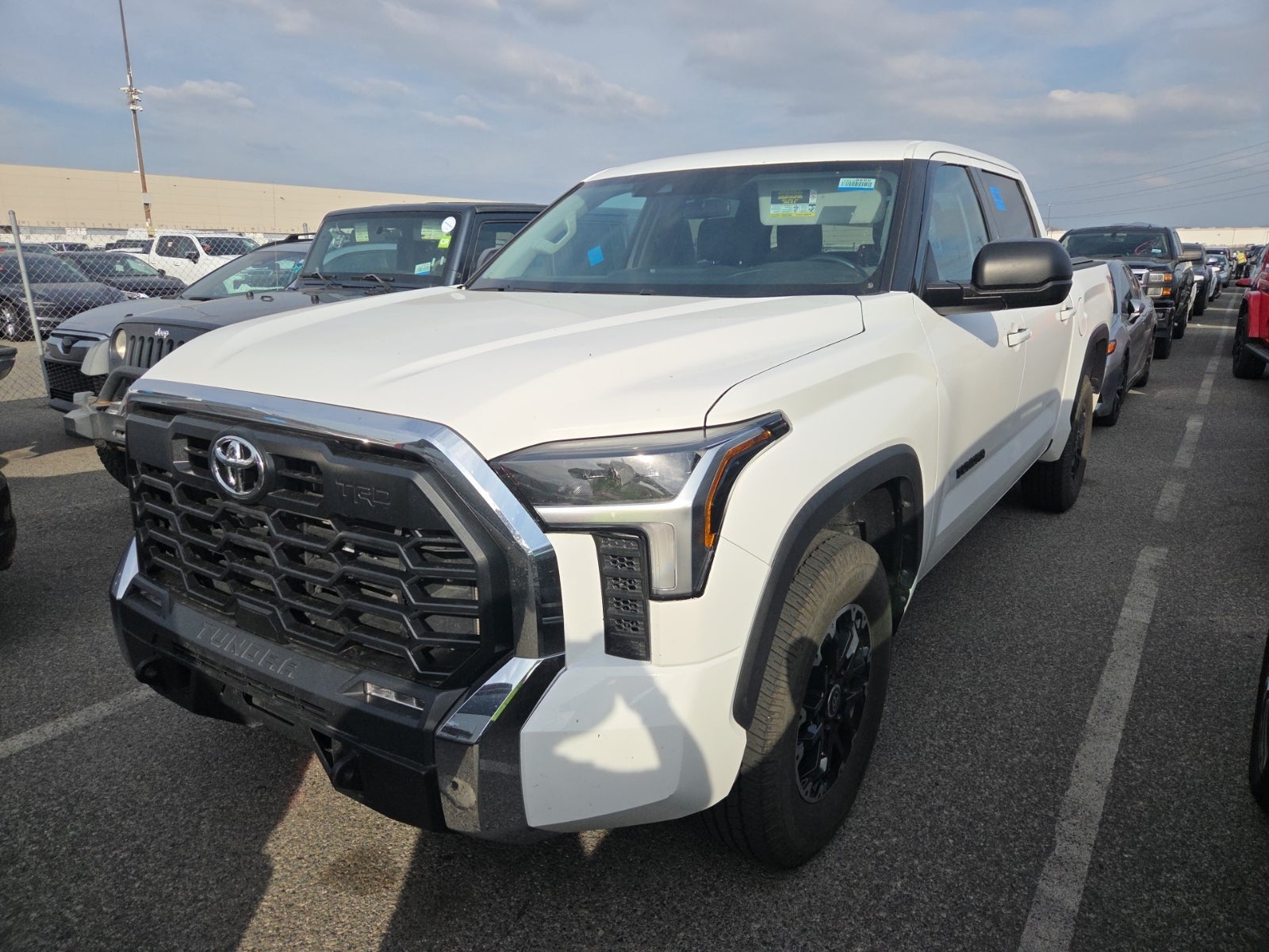 2023 Toyota Tundra SR5 Crewmax 5.5' Bed