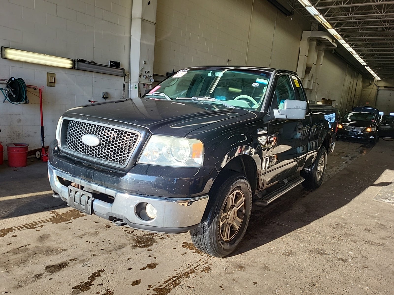 2006 Ford F-150 Reg Cab 126" XLT 4WD