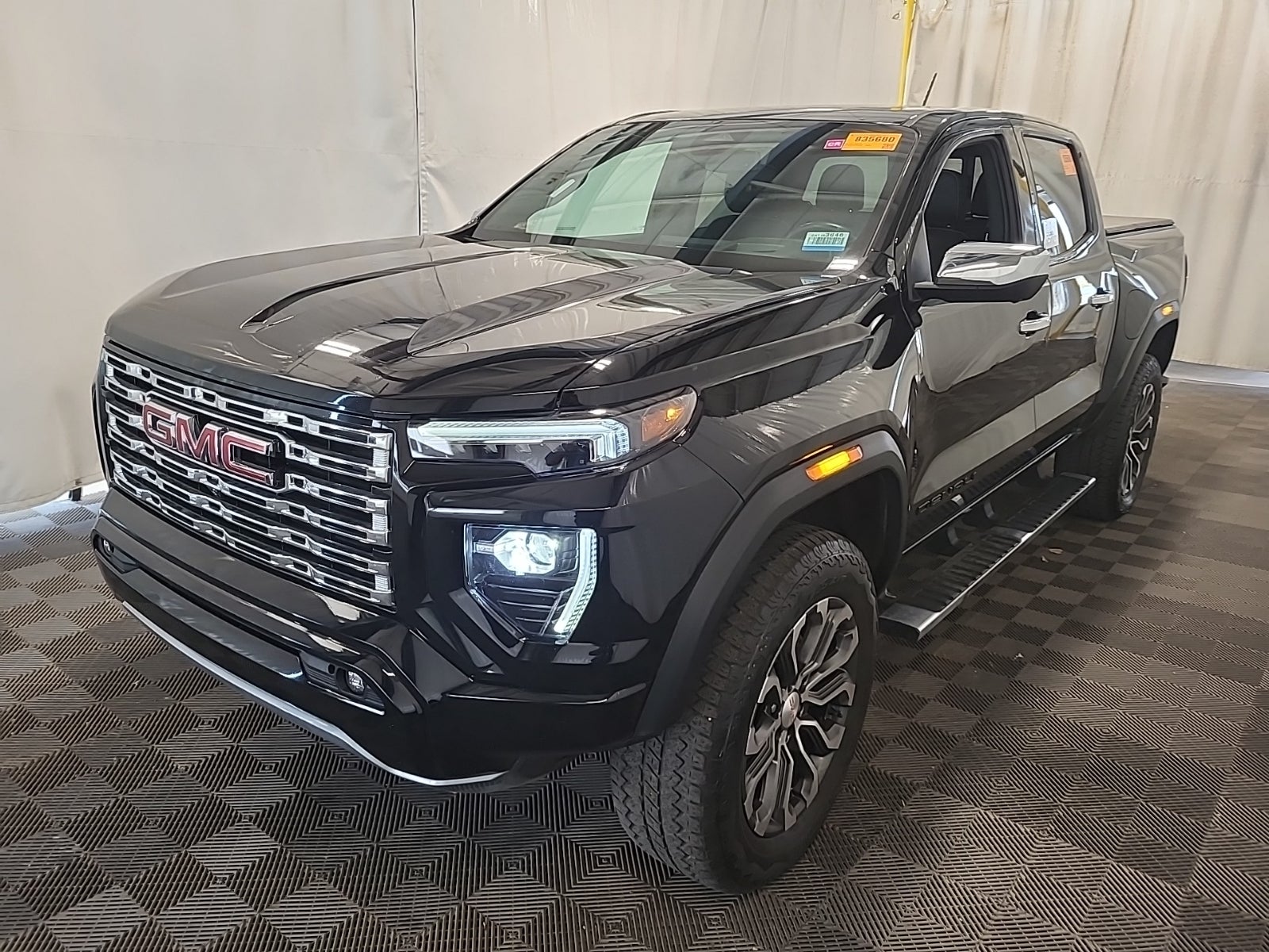 2023 GMC Canyon 4WD Crew Cab Denali