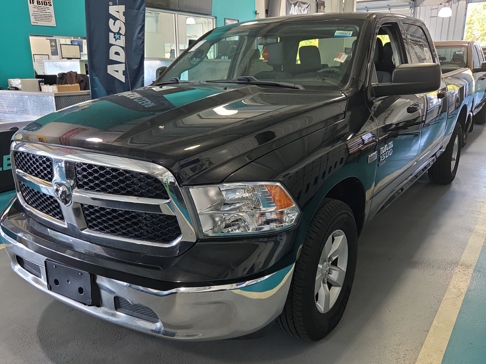 2021 Ram 1500 Classic SLT 4x4 Crew Cab 6'4" Box