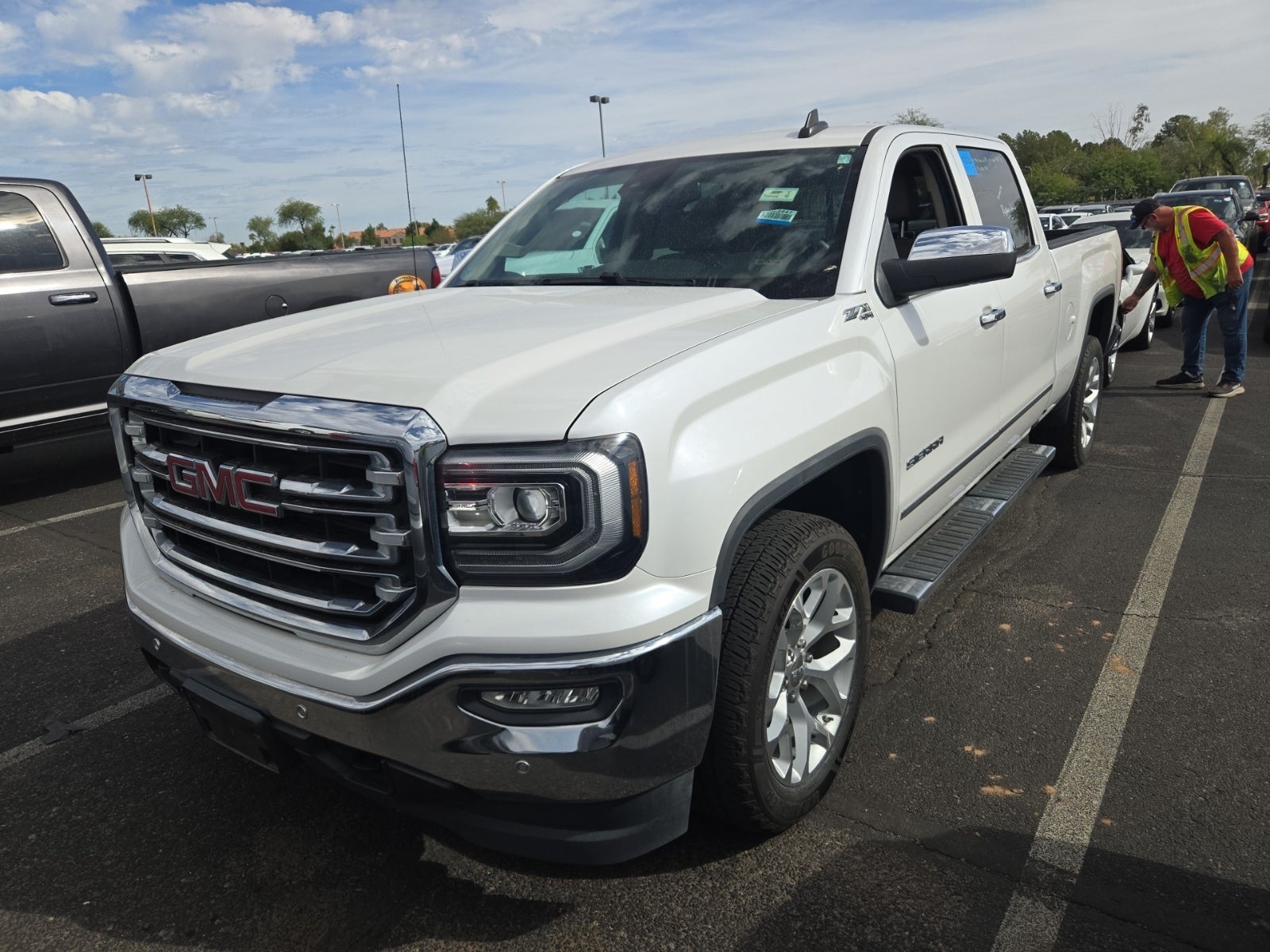 2017 GMC Sierra 1500 4WD Crew Cab 153.0" SLT