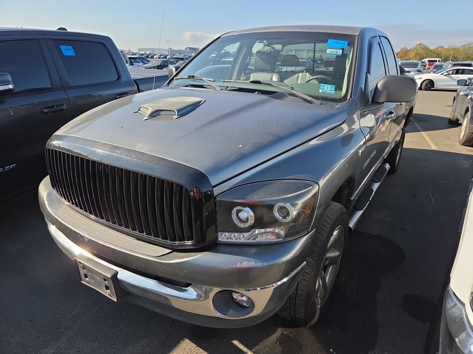 2006 Dodge Ram 1500 4dr Quad Cab 140.5 4WD SLT