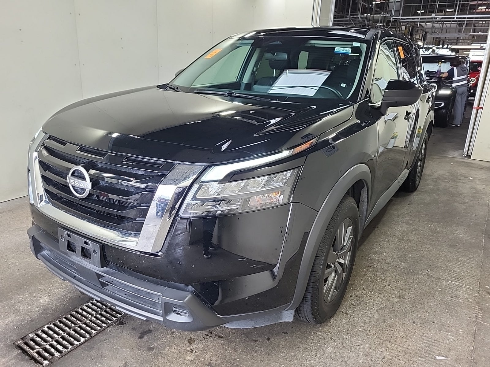 2025 Nissan Pathfinder S