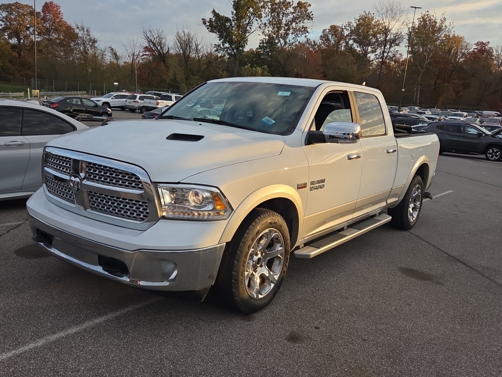 2015 Ram 1500 4WD Crew Cab 149" Laramie