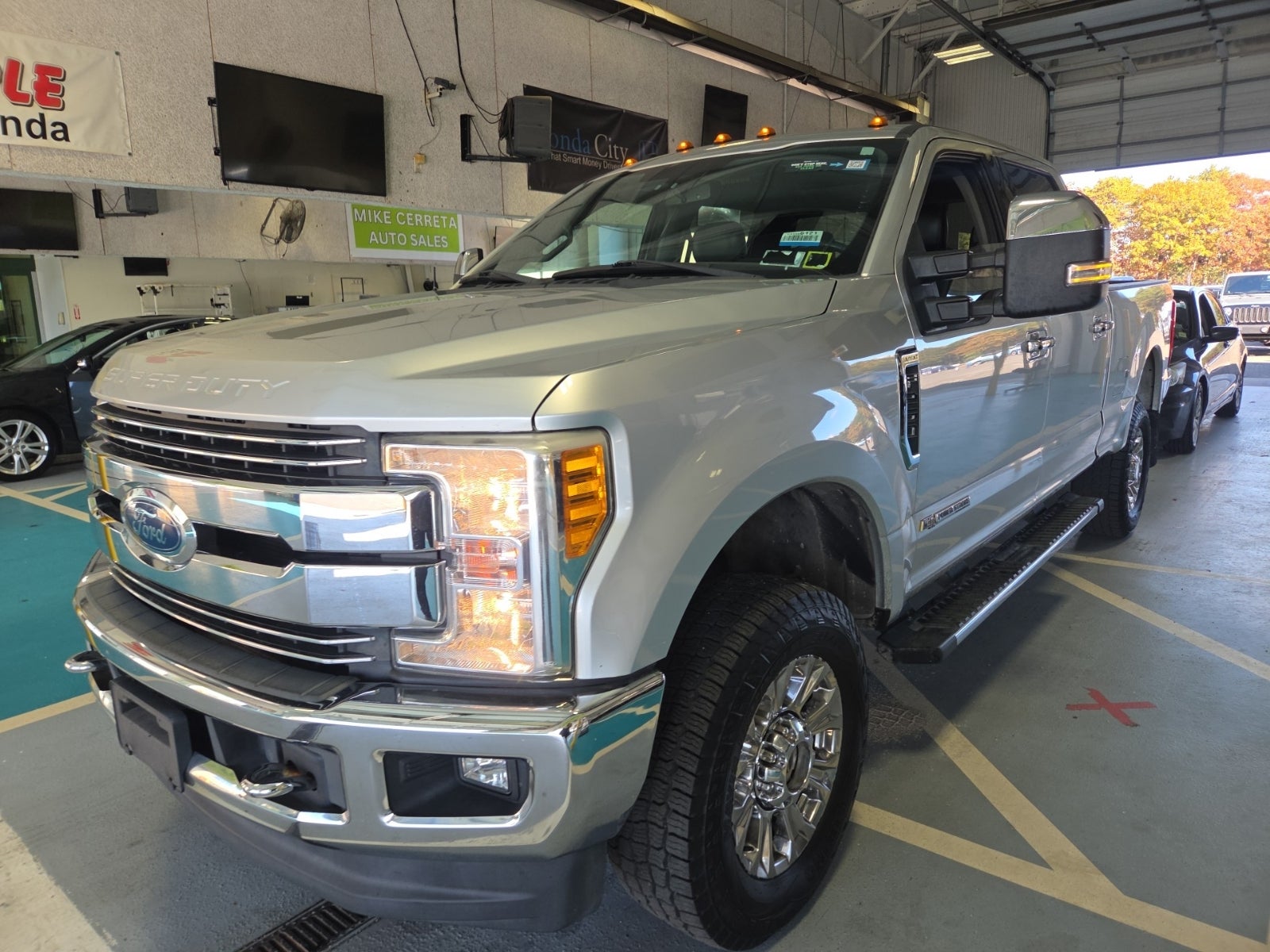 2017 Ford F-250 Lariat 4WD Crew Cab 6.75' Box