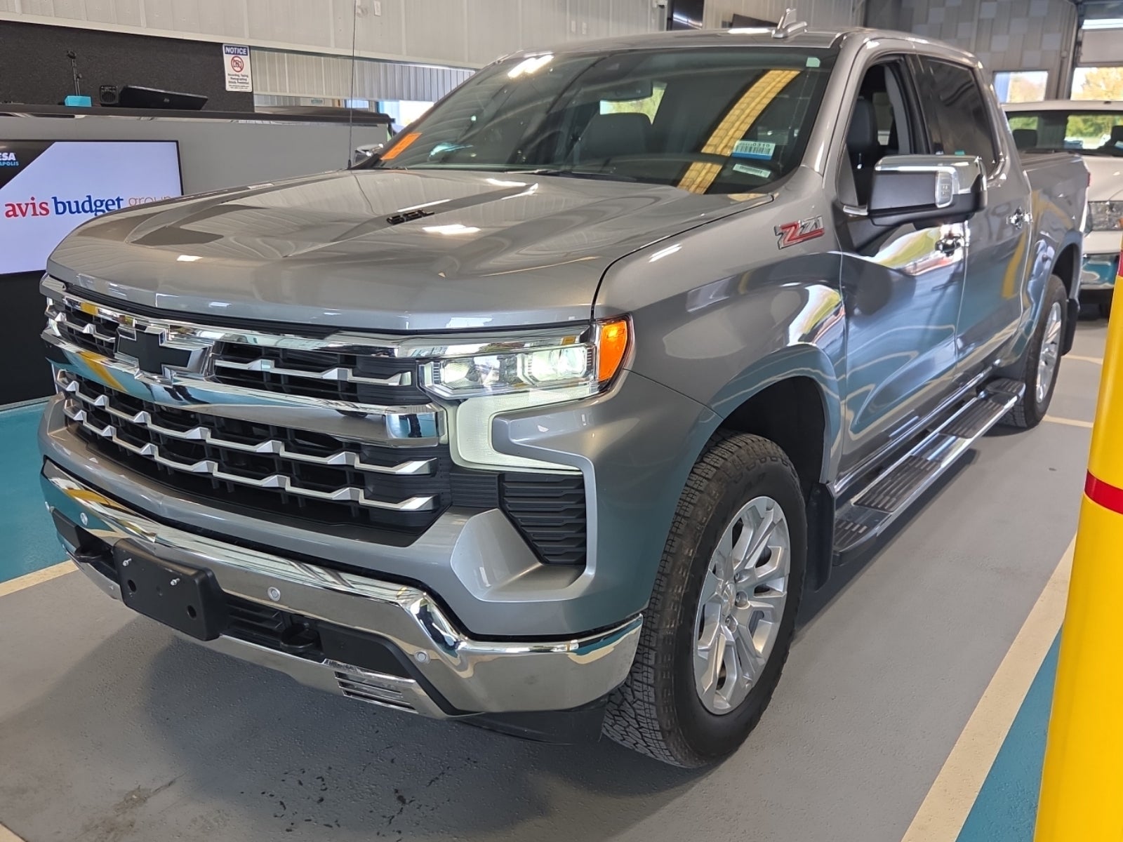 2023 Chevrolet Silverado 1500 4WD Crew Cab 147" LTZ
