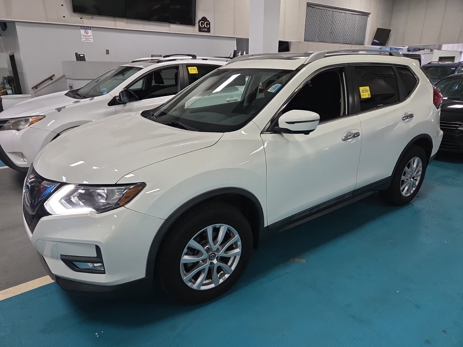 2017 Nissan Rogue SV