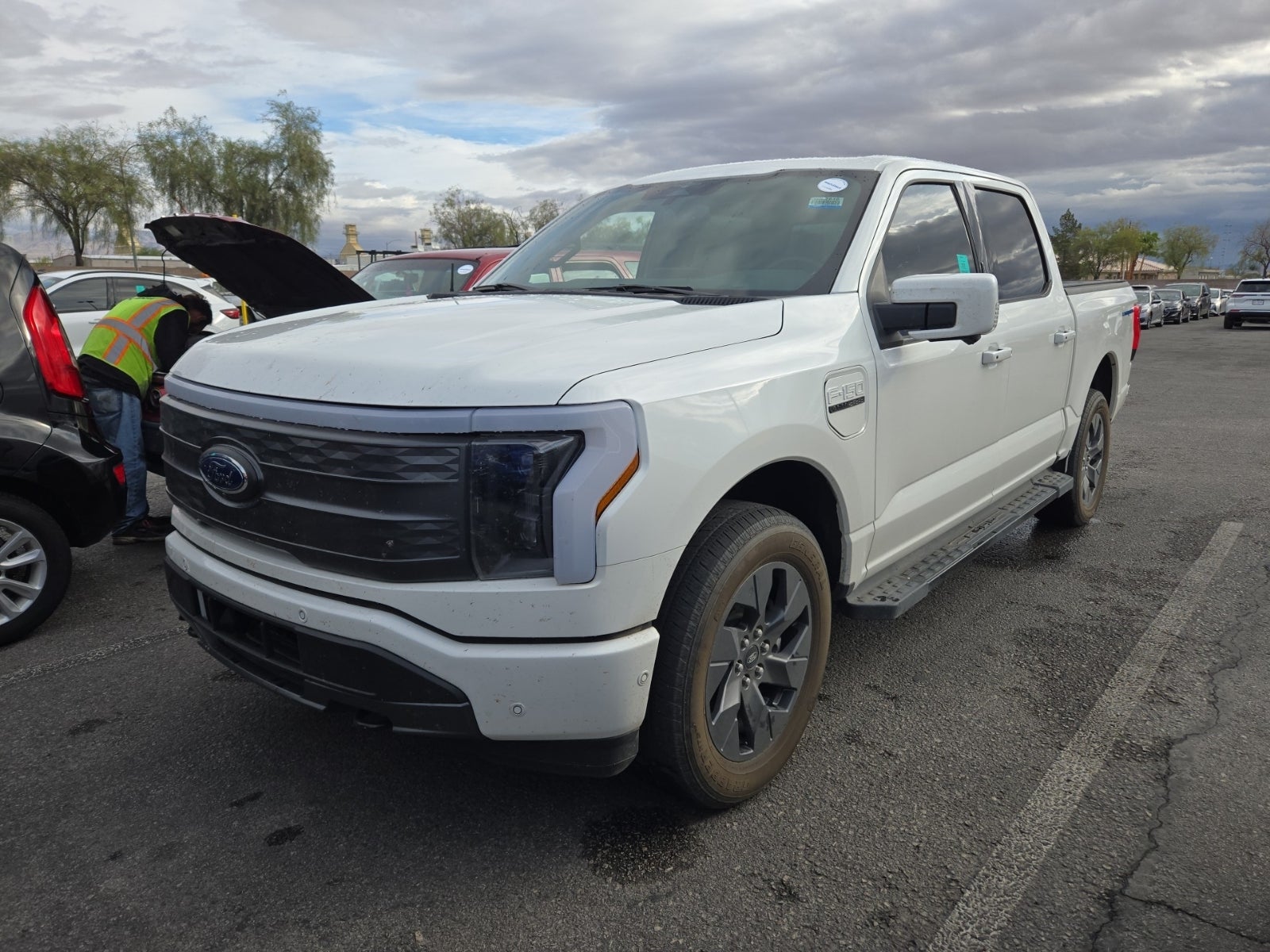 2023 Ford F-150 Lightning Lariat 4WD Supercrew 5.5' Box