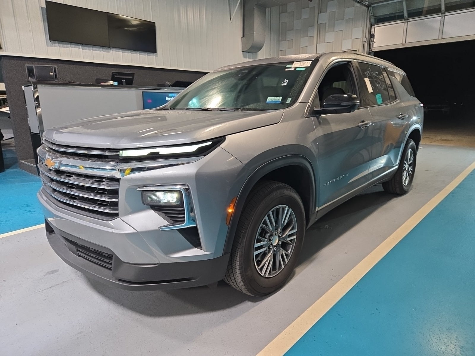 2026 Chevrolet Traverse FWD LT