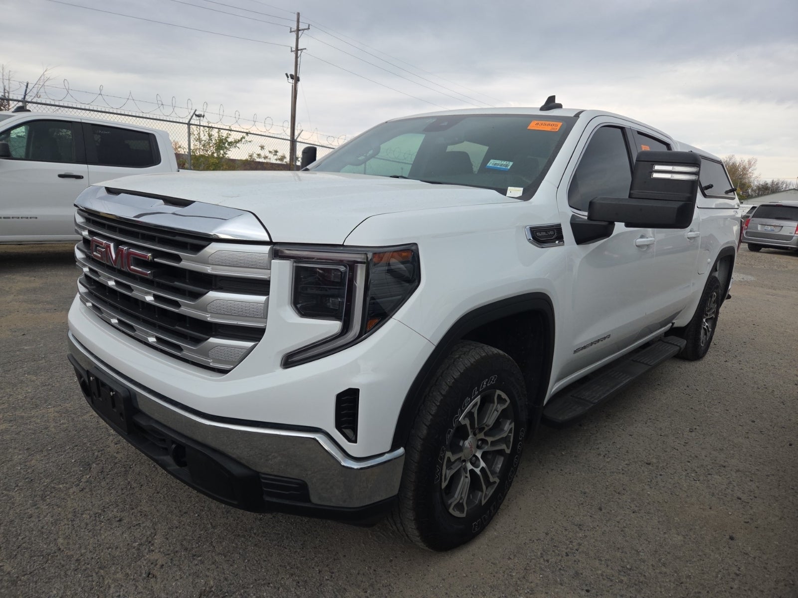 2023 GMC Sierra 1500 4WD Crew Cab 147" Sle