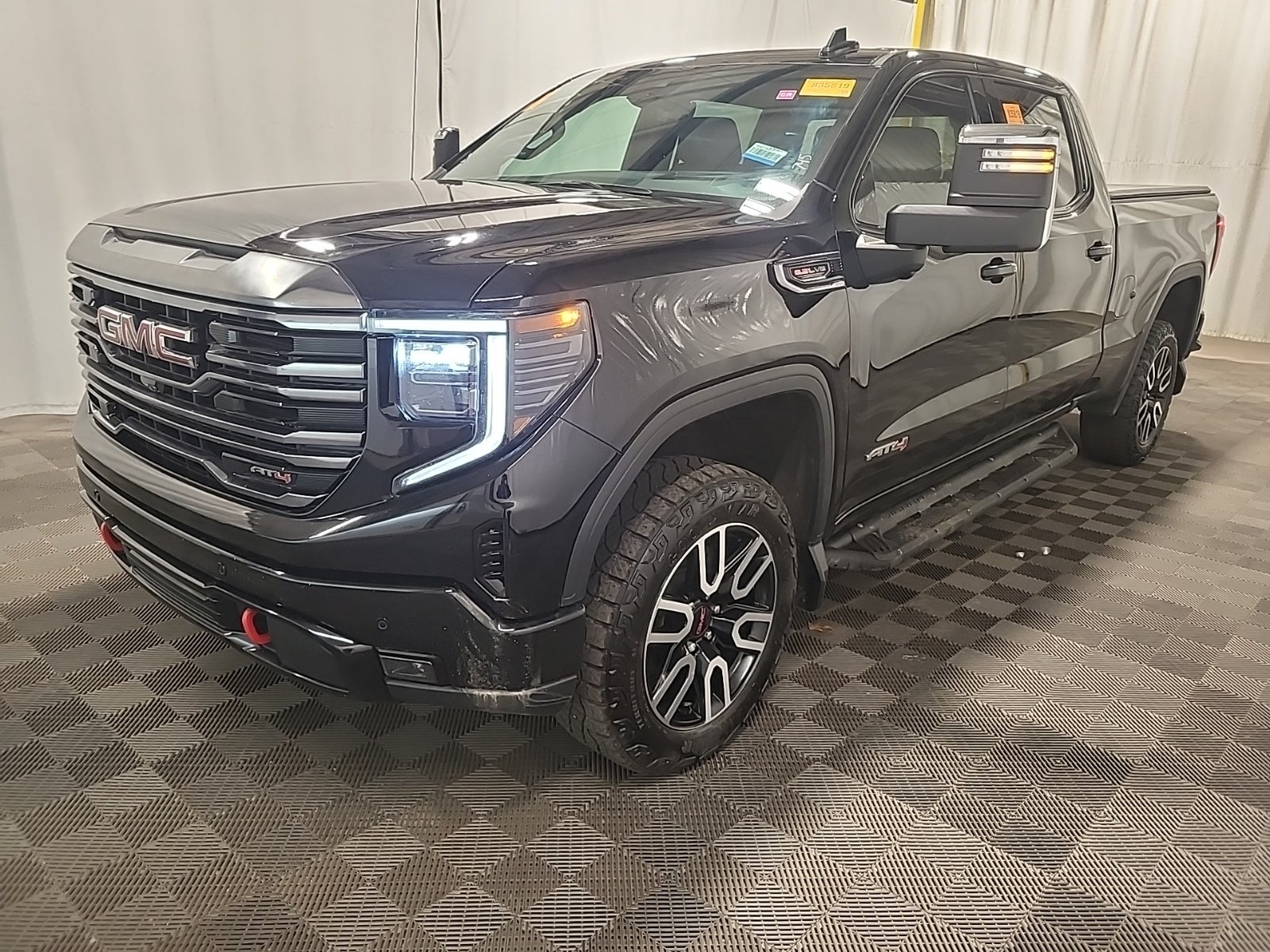 2024 GMC Sierra 1500 4WD Crew Cab 157" AT4