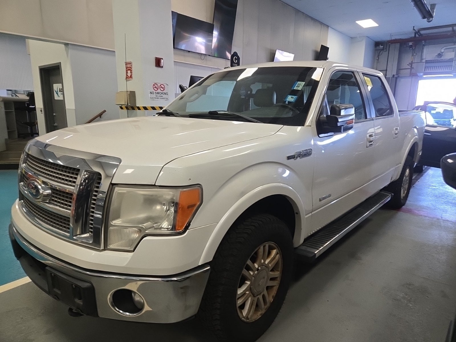 2012 Ford F-150 4WD Supercrew 145" Lariat