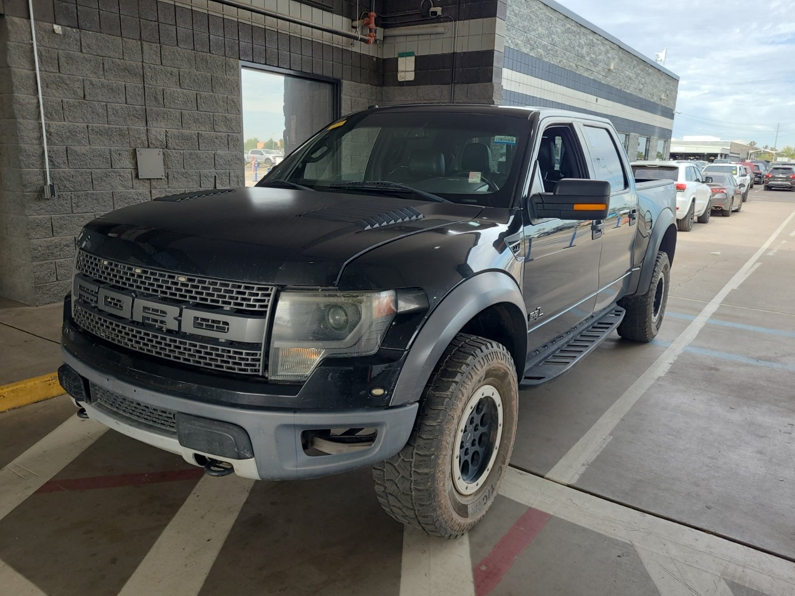 2014 Ford F-150 4WD Supercrew 145" SVT Raptor