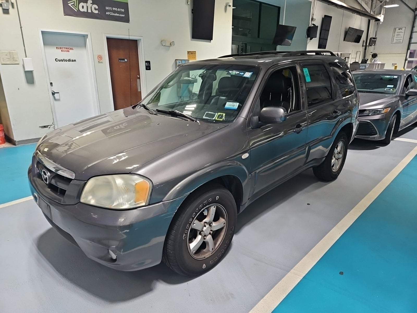 2005 Mazda Tribute S