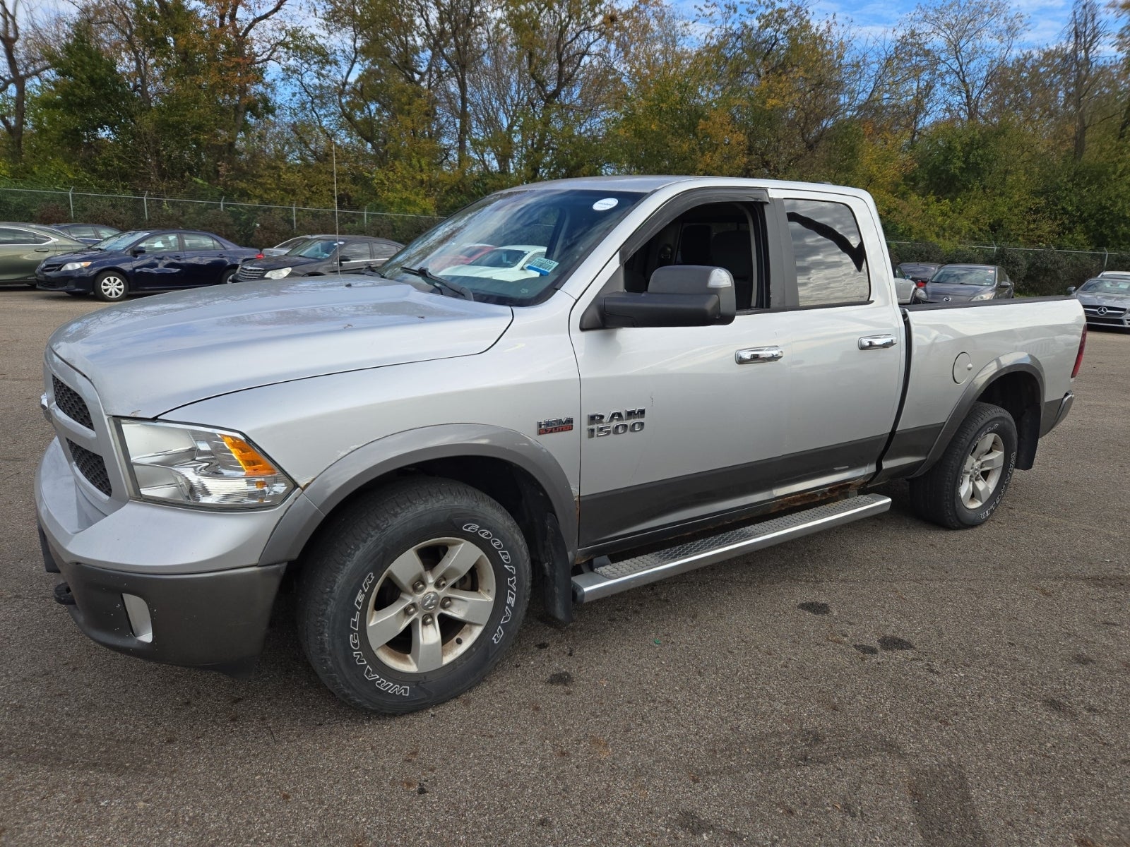 2013 Ram 1500 4WD Quad Cab 140.5" Outdoorsman