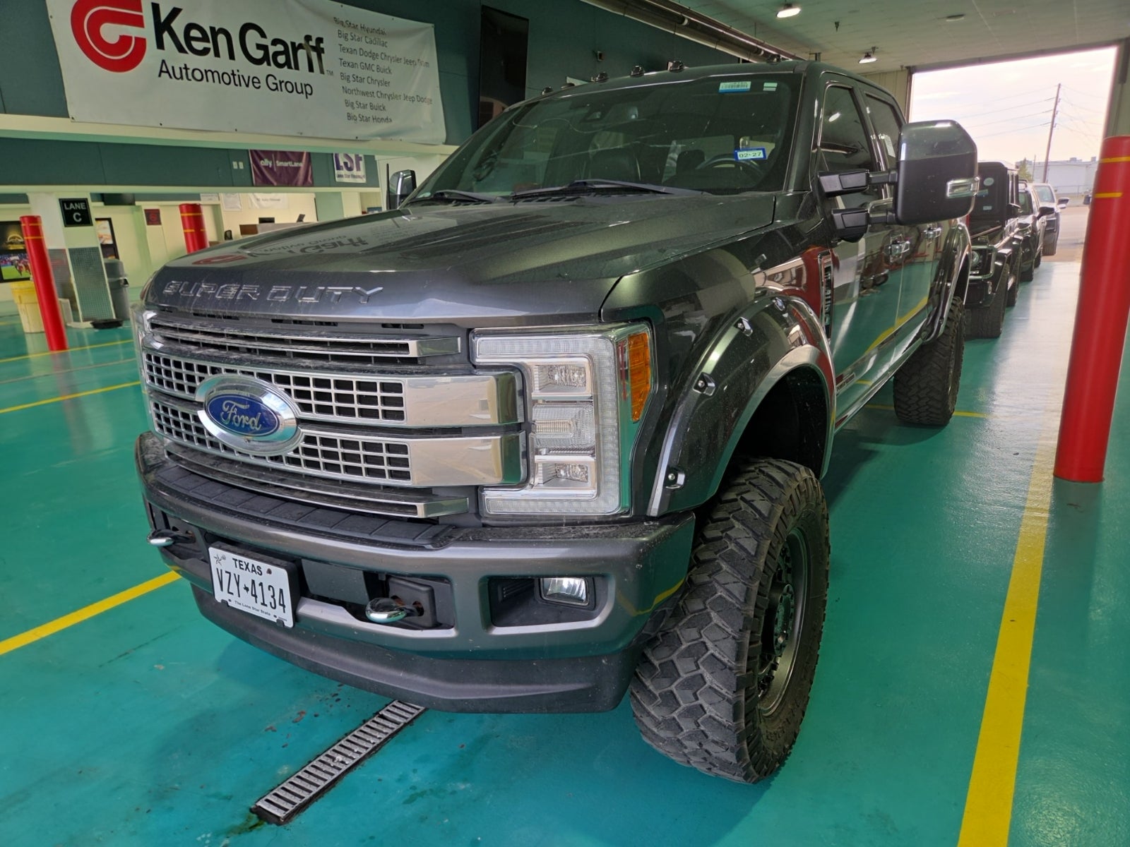 2018 Ford F-250 Platinum 4WD Crew Cab 6.75' Box