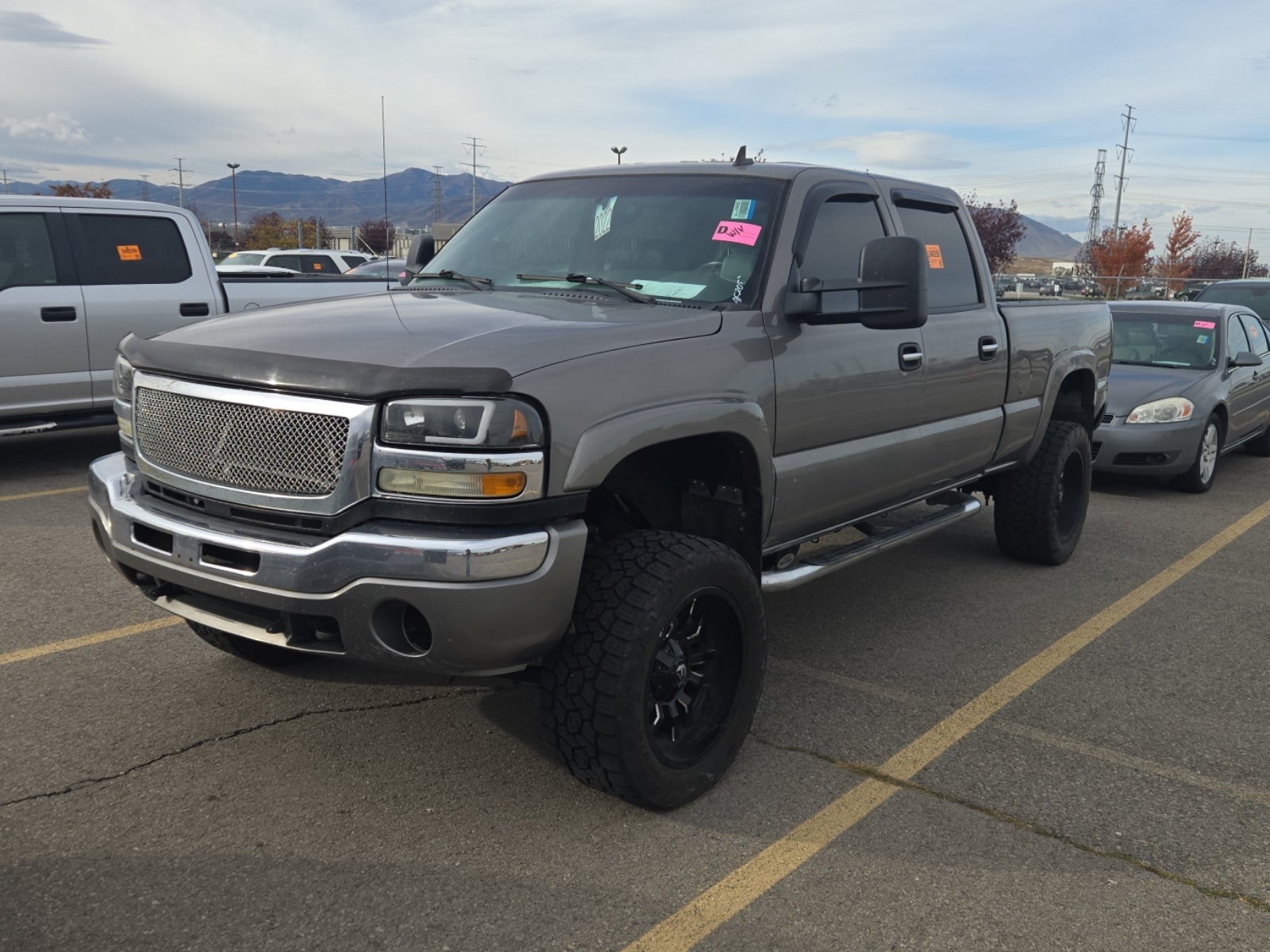 2007 GMC Sierra 2500HD Classic 4WD Crew Cab 153" SLT