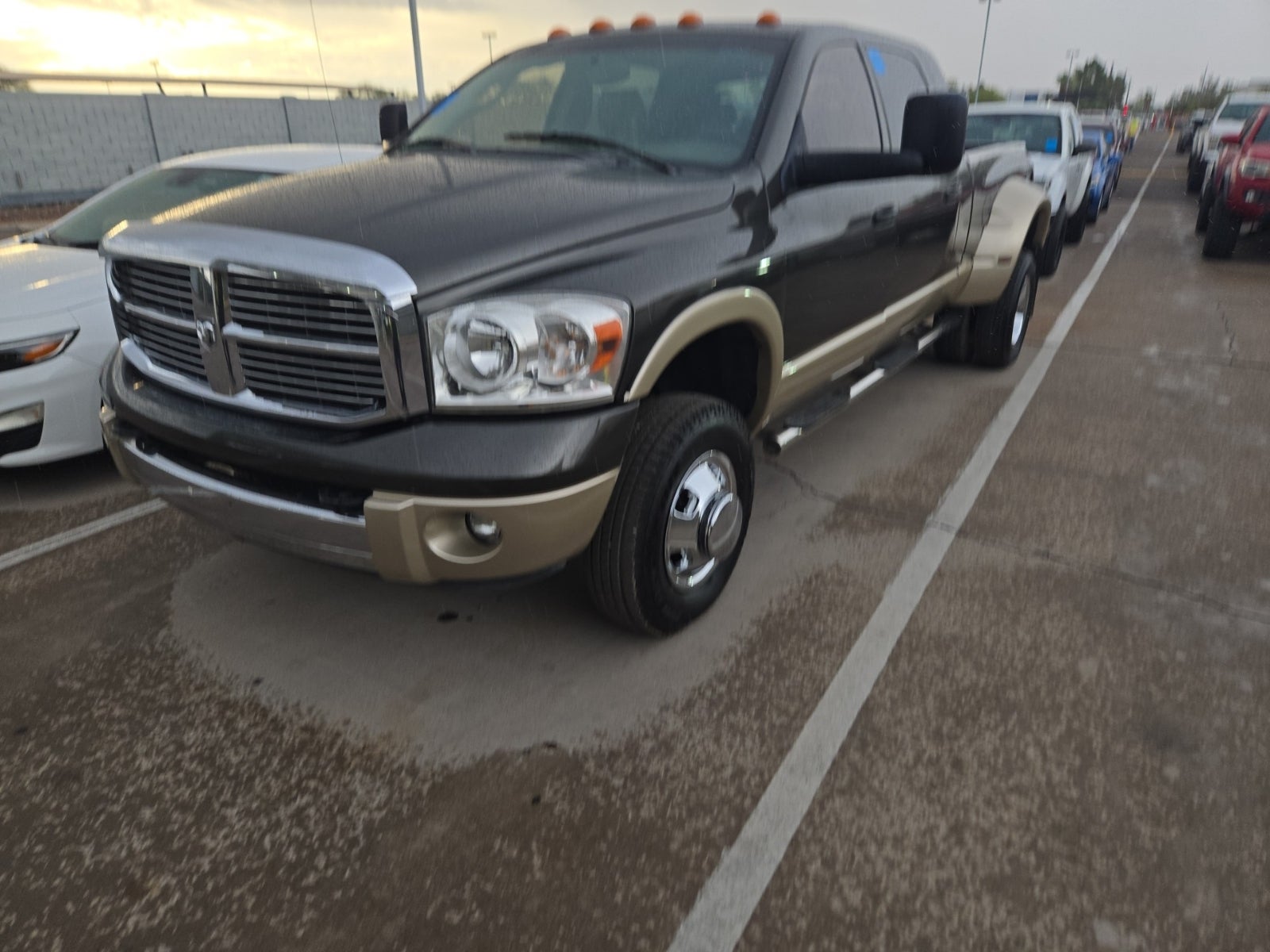 2009 Dodge Ram 3500 4WD Mega Cab 160.5" Laramie
