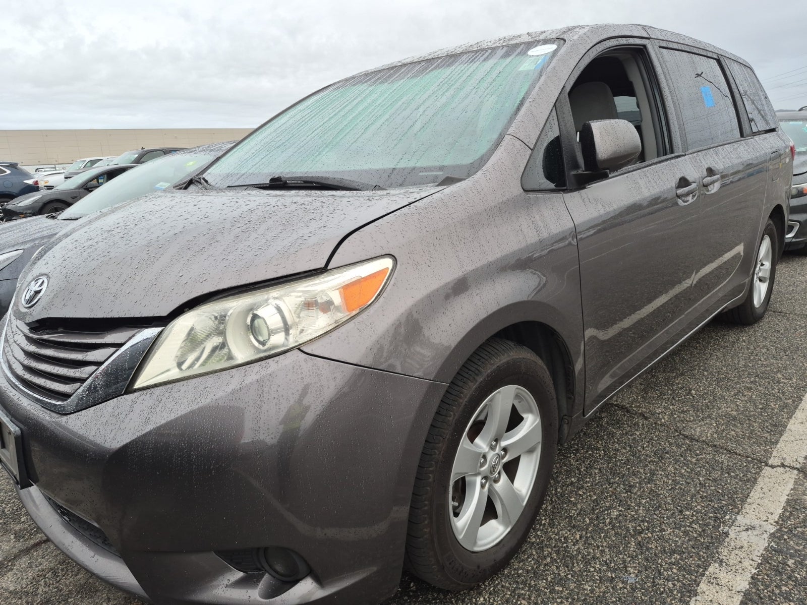 2016 Toyota Sienna LE