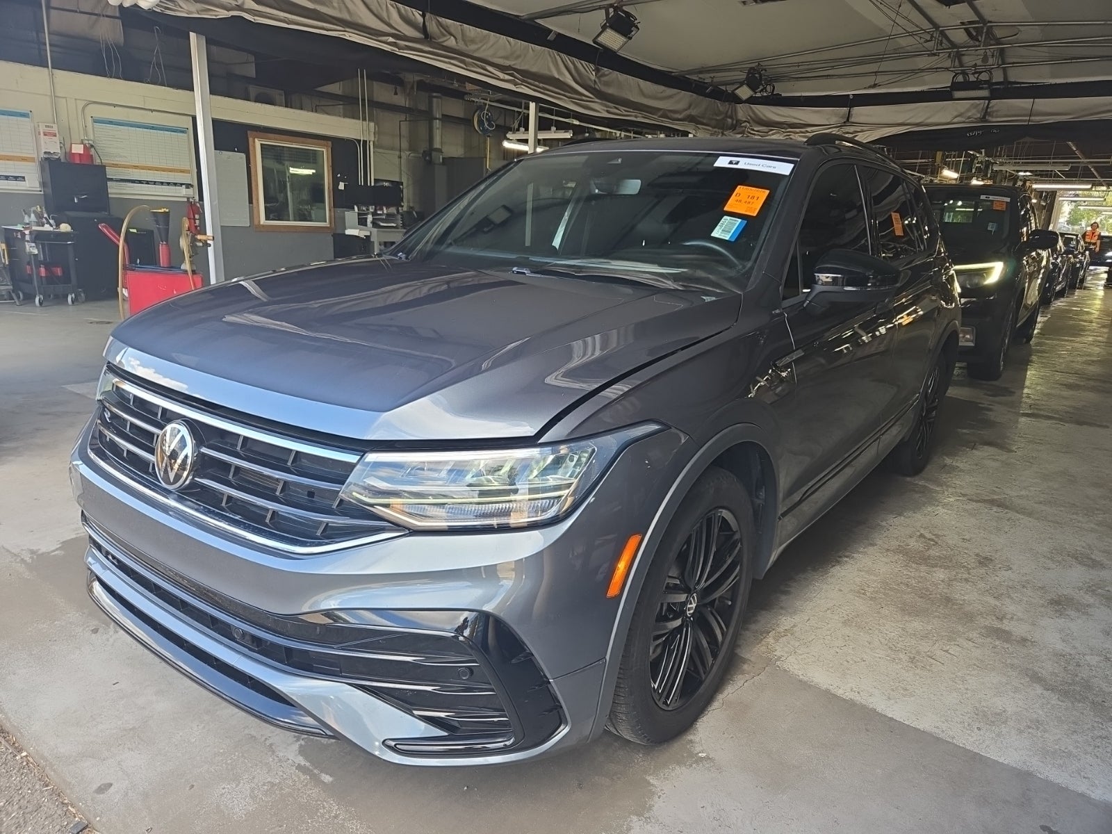 2022 Volkswagen Tiguan SE R-Line Black