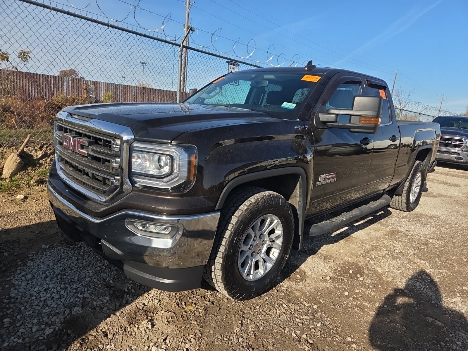 2018 GMC Sierra 1500 4WD Double Cab 143.5" Sle