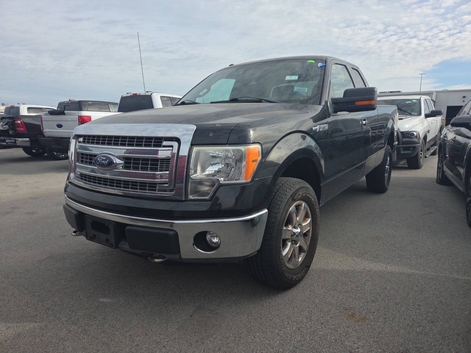 2013 Ford F-150 4WD Supercab 145" XLT