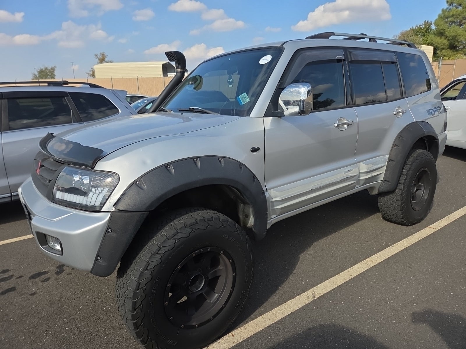 2001 Mitsubishi Montero LTD