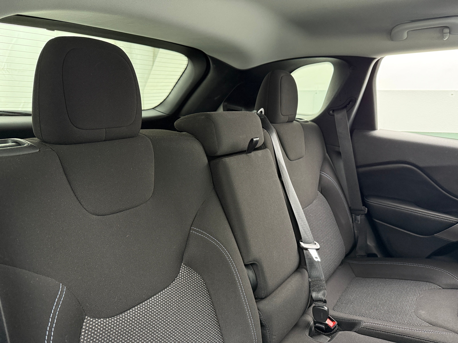 Thumbnail: 2021 Jeep Cherokee - 6